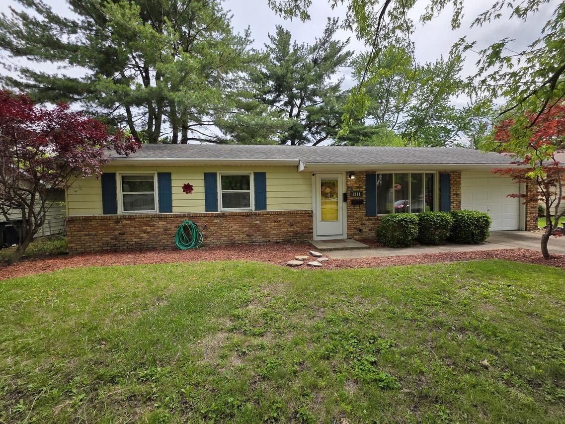 2111 Lantern Hill Dr., Urbana, IL 61802