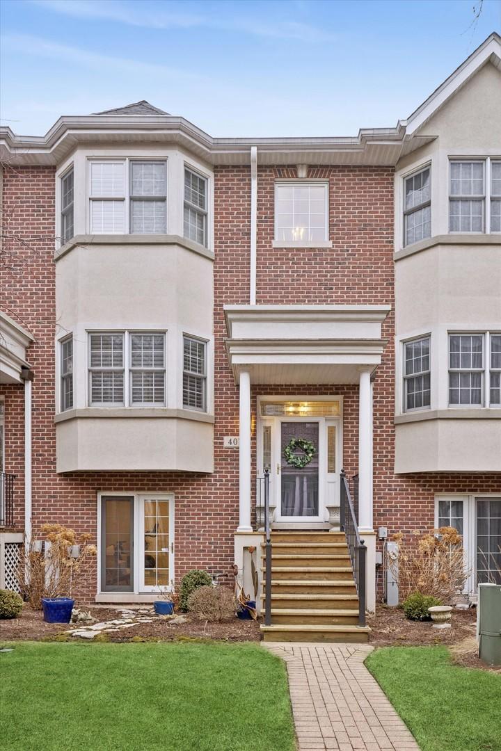 407 W Hillgrove Ave., La Grange, IL 60525