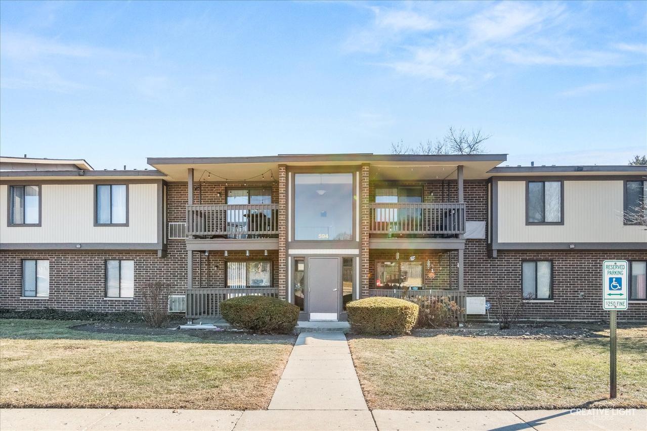 594 Somerset Ln. #7, Crystal Lake, IL 60012