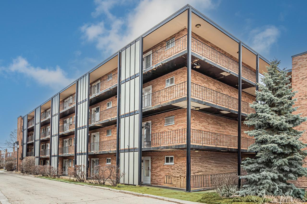 6961 N Oakley Ave. #304, Chicago, IL 60645