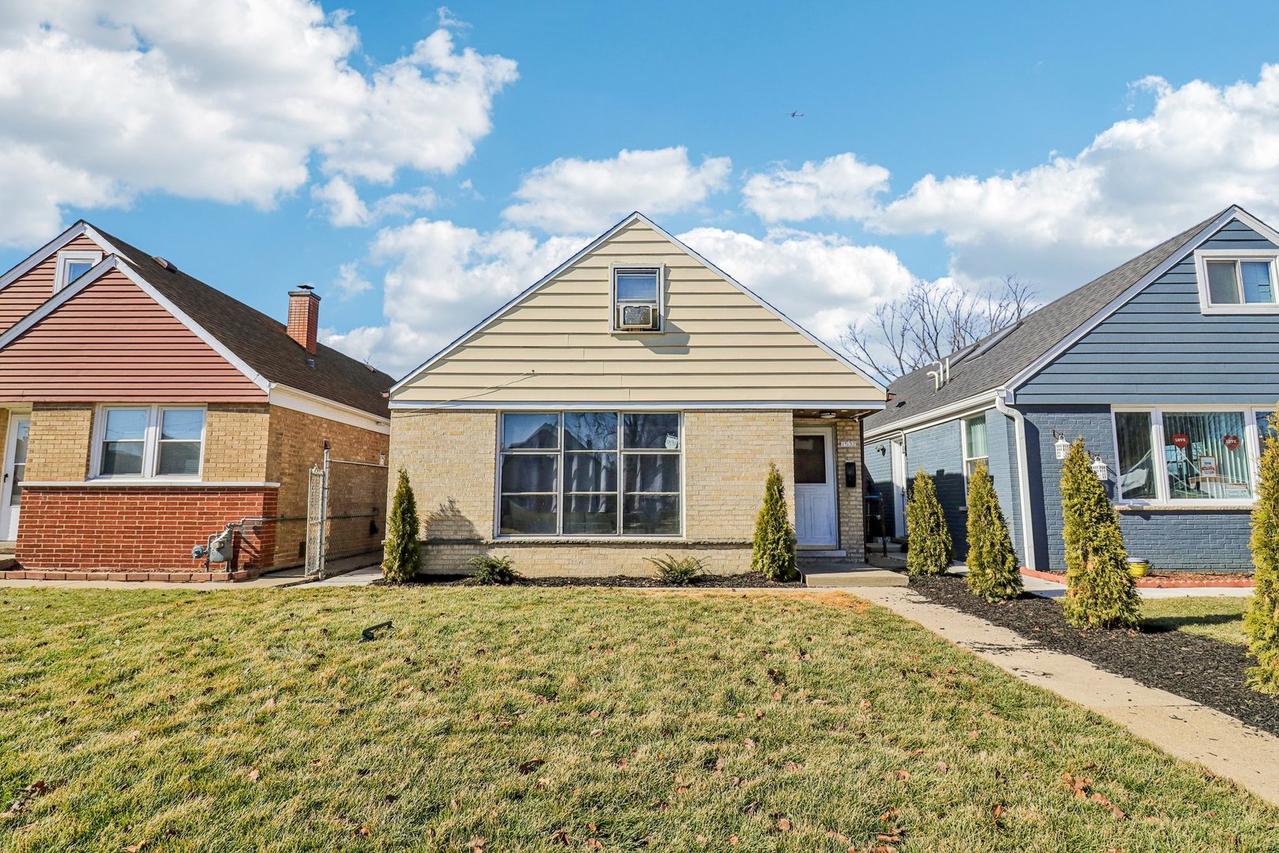 1532 N 39th Ave., Stone Park, IL 60165
