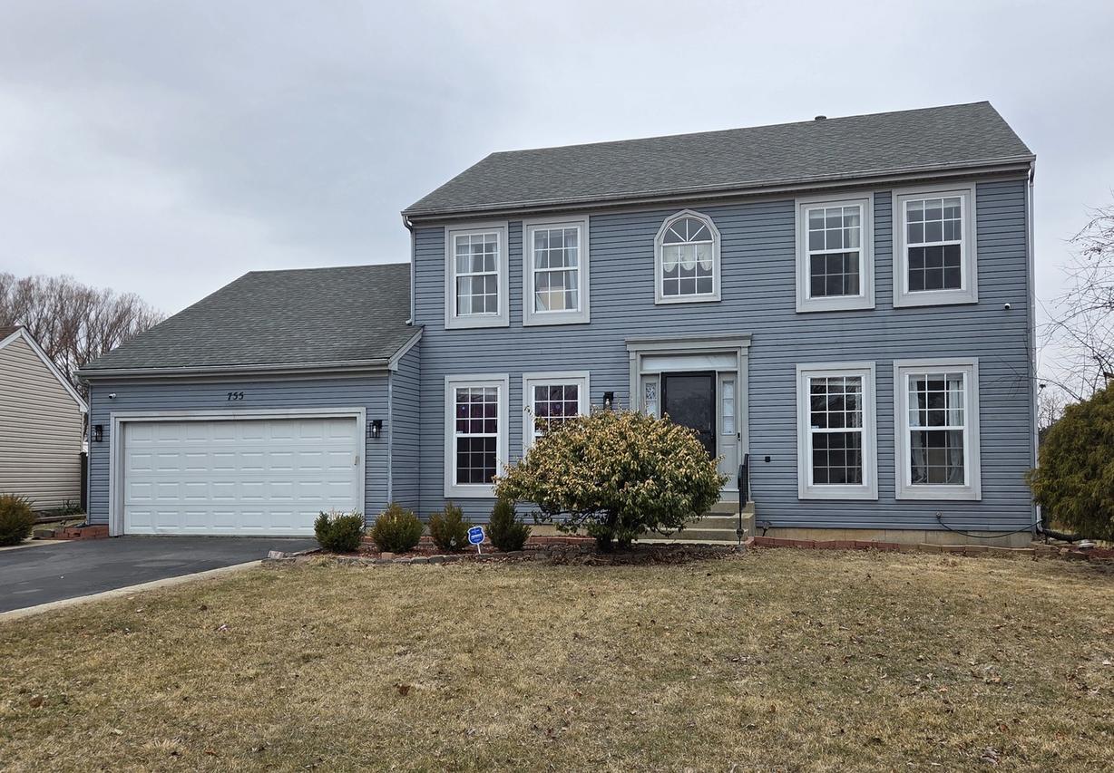 755 White Pine Cir., Lake In The Hills, IL 60156