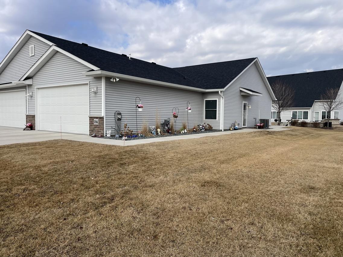 [Address Hidden by Seller], East Moline, IL 61244