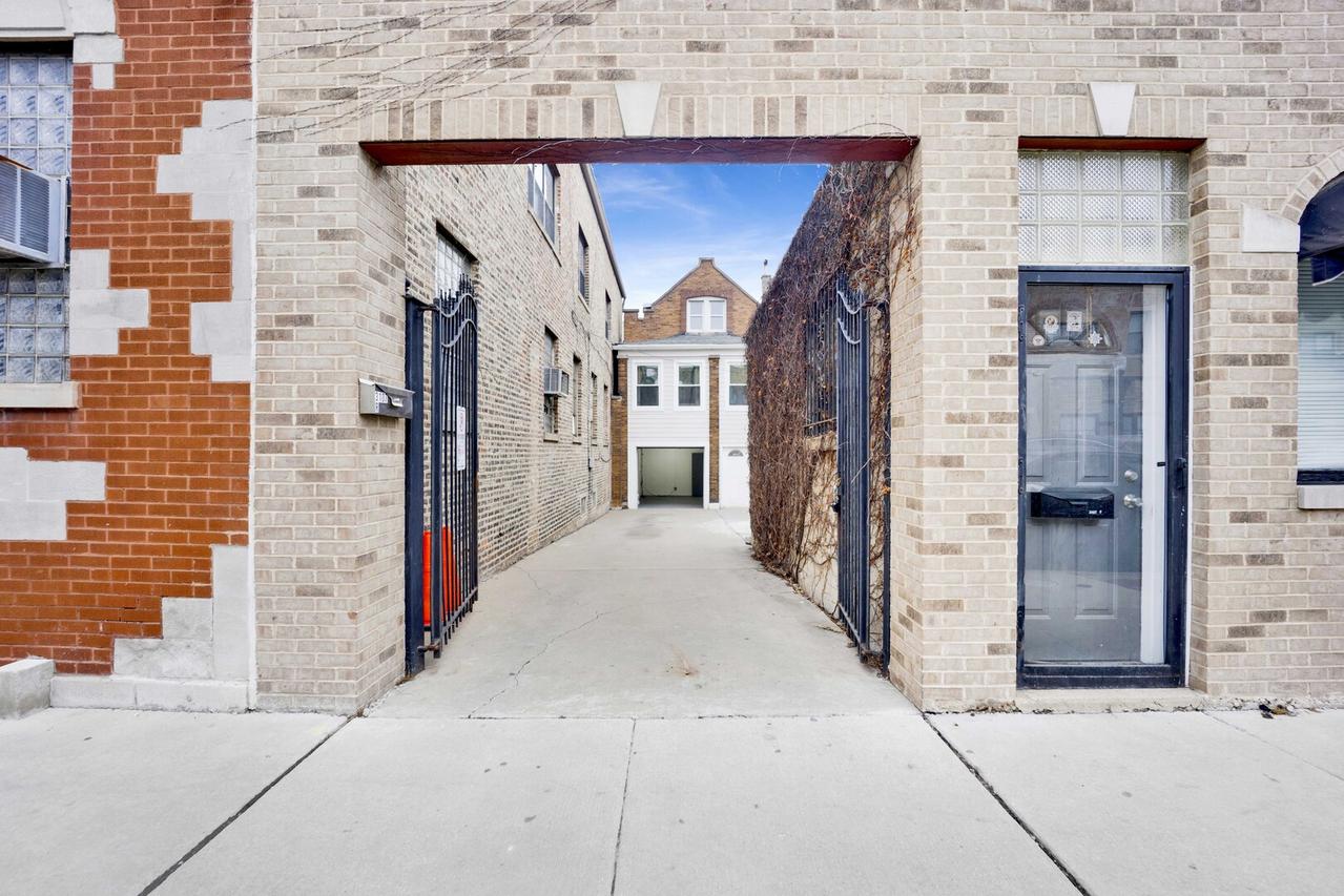 3107 S Morgan St., Chicago, IL 60608