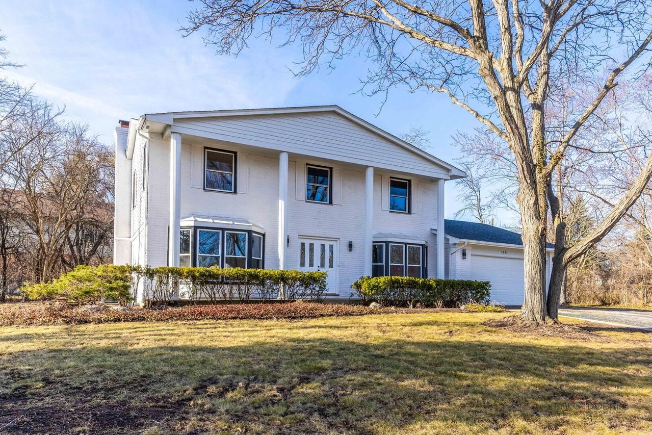 2892 Parkside Dr., Highland Park, IL 60035