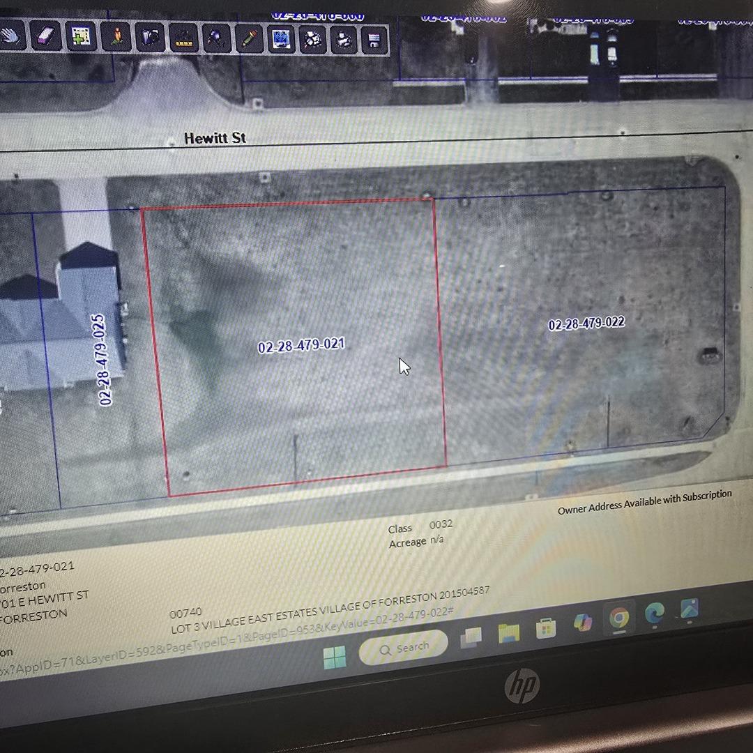 701 Hewitt St., Forreston, IL 61030