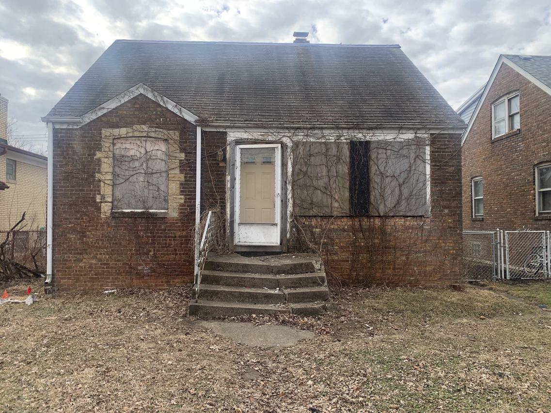 503 Webb St., Calumet City, IL 60409