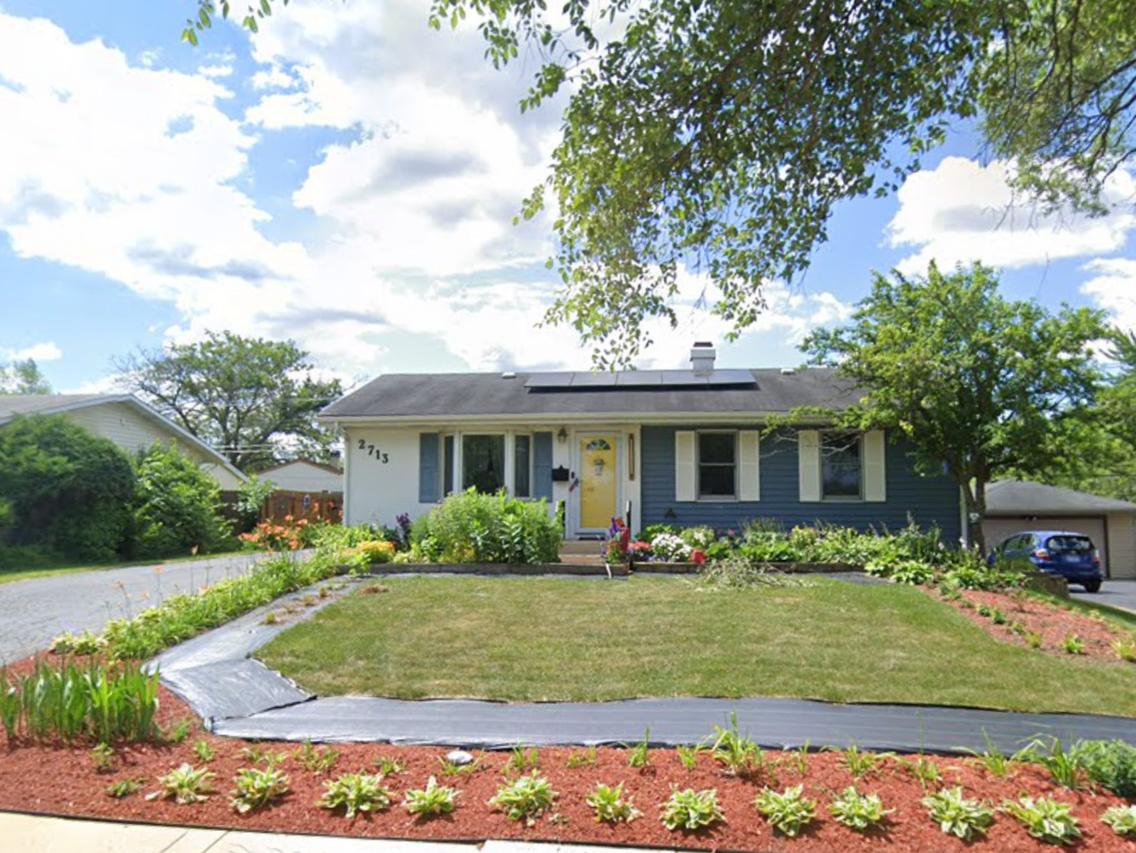 2713 Forest Glen Pkwy., Woodridge, IL 60517