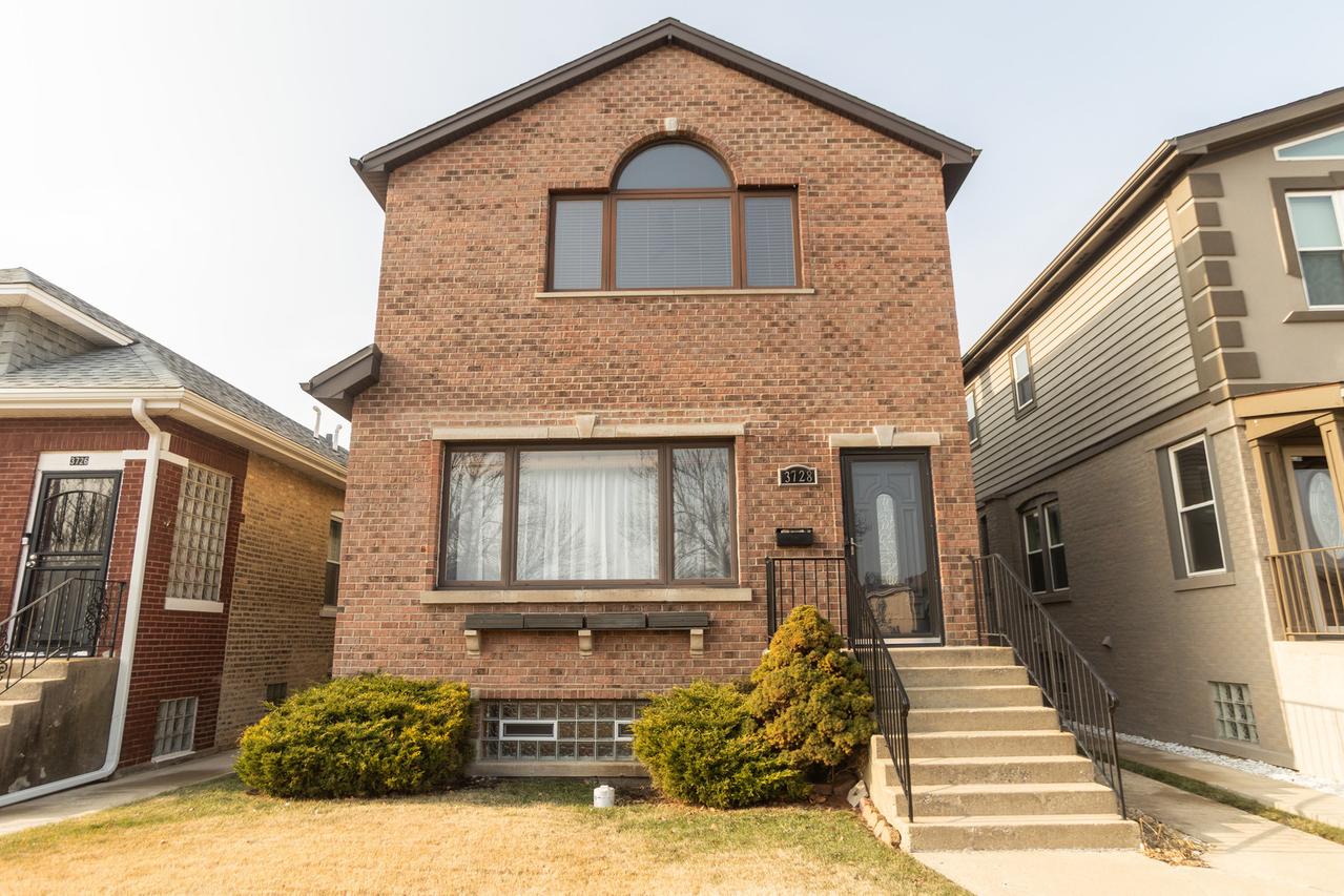 3728 N Oak Park Ave., Chicago, IL 60634