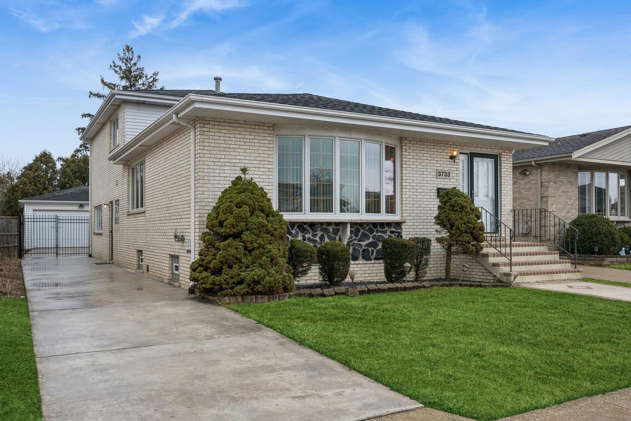 3733 N Normandy Ave., Chicago, IL 60634