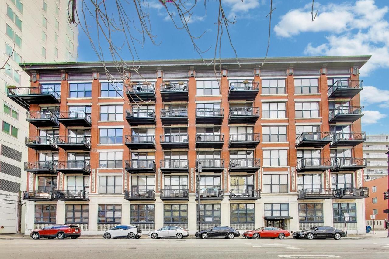 1601 S Michigan Ave. #304, Chicago, IL 60616