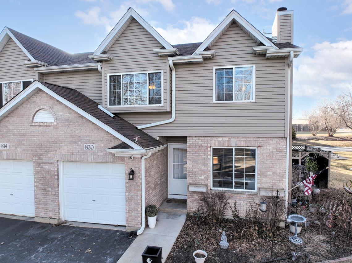 820 N 1st St., Elburn, IL 60119