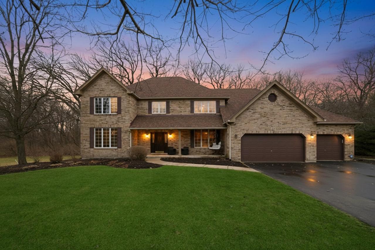 55 Oak Creek Dr., Yorkville, IL 60560