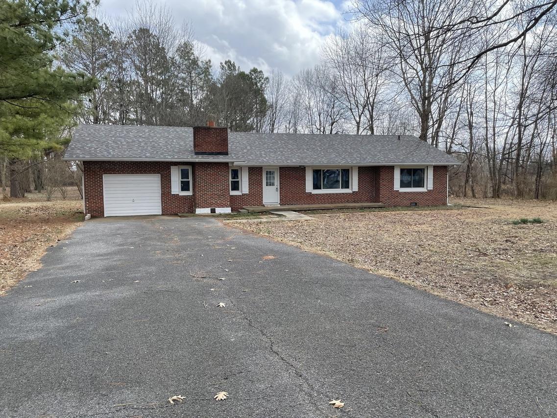 746 Mt. Mission Rd., Metropolis, IL 62960