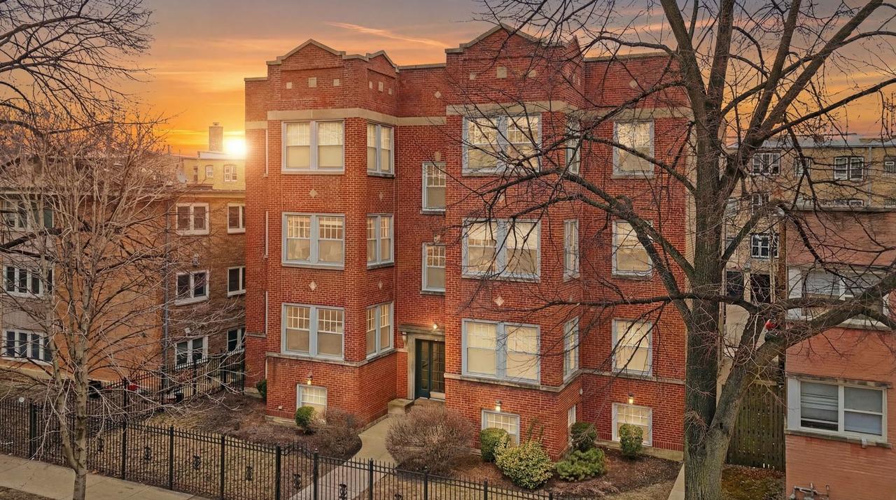 121 Callan Ave. #3S, Evanston, IL 60202