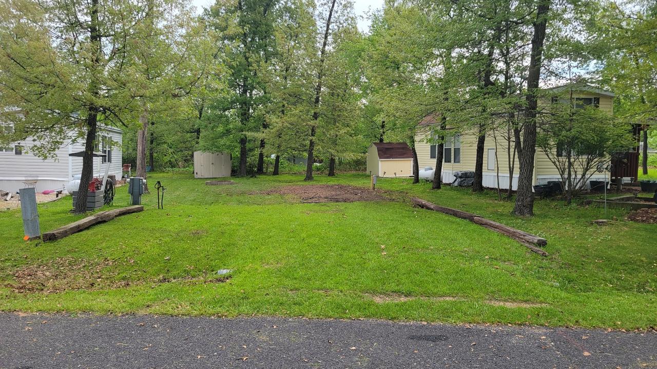 20/25 Woodhaven, Sublette, IL 61367