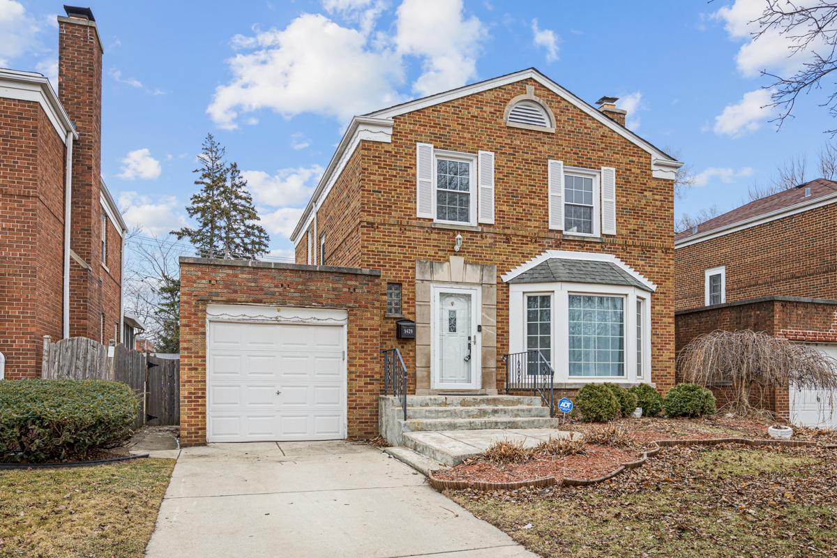 9429 S Oakley Ave., Chicago, IL 60643