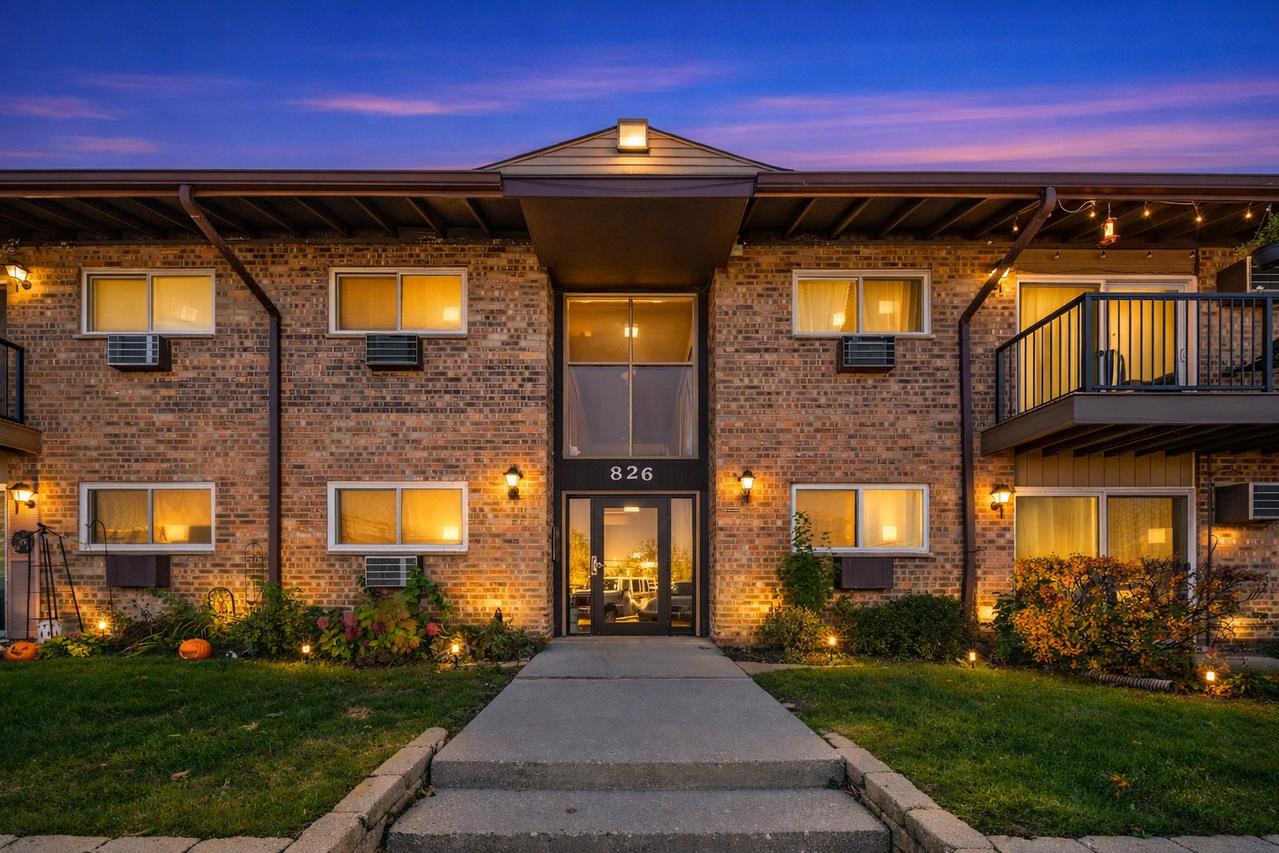 826 E Old Willow Rd. #103, Prospect Heights, IL 60070