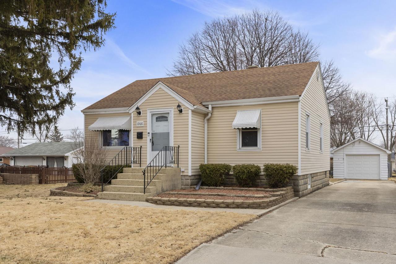 1208 Clement St., Joliet, IL 60435