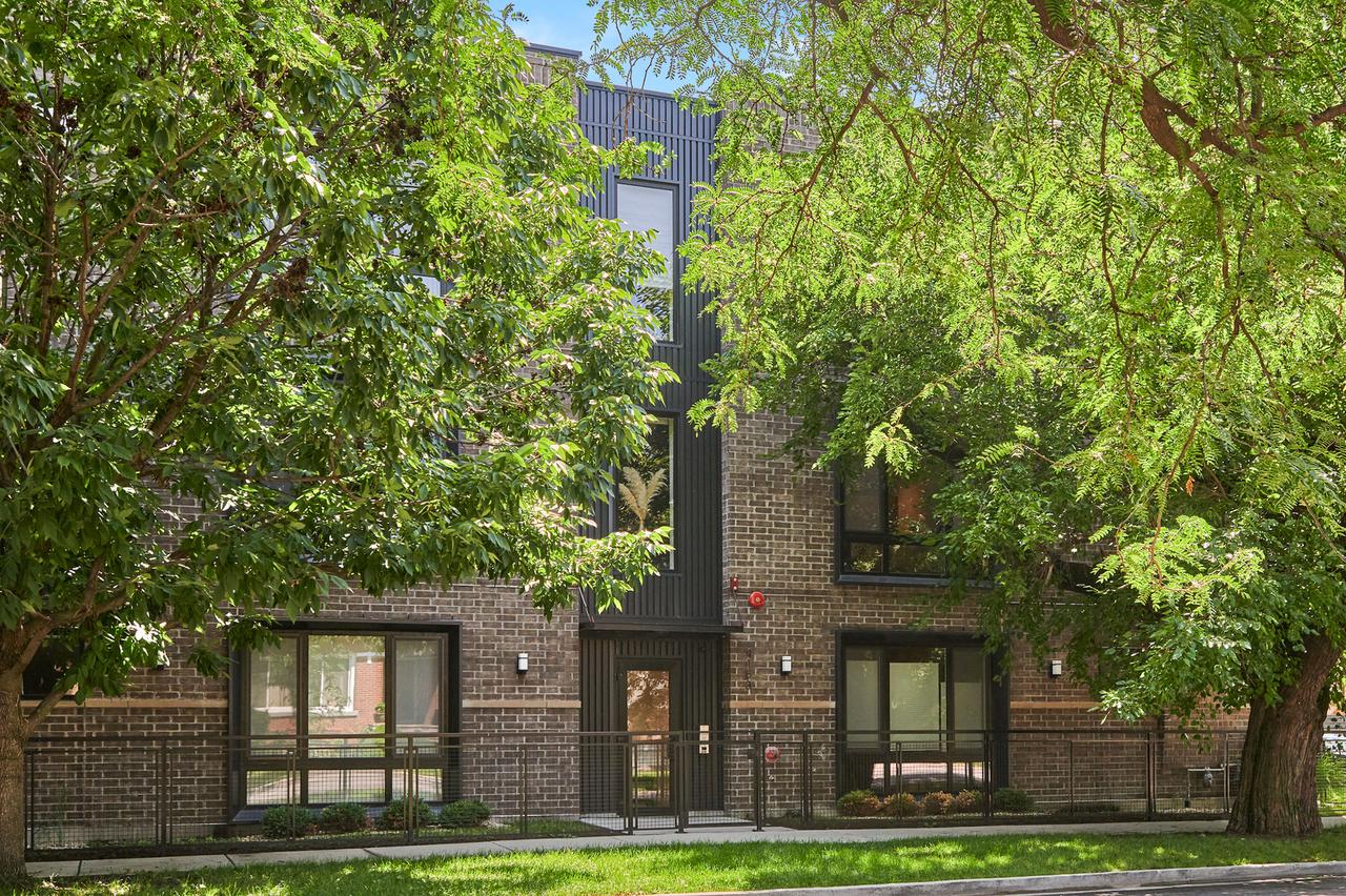 4153 W Melrose Ave. #1E, Chicago, IL 60641