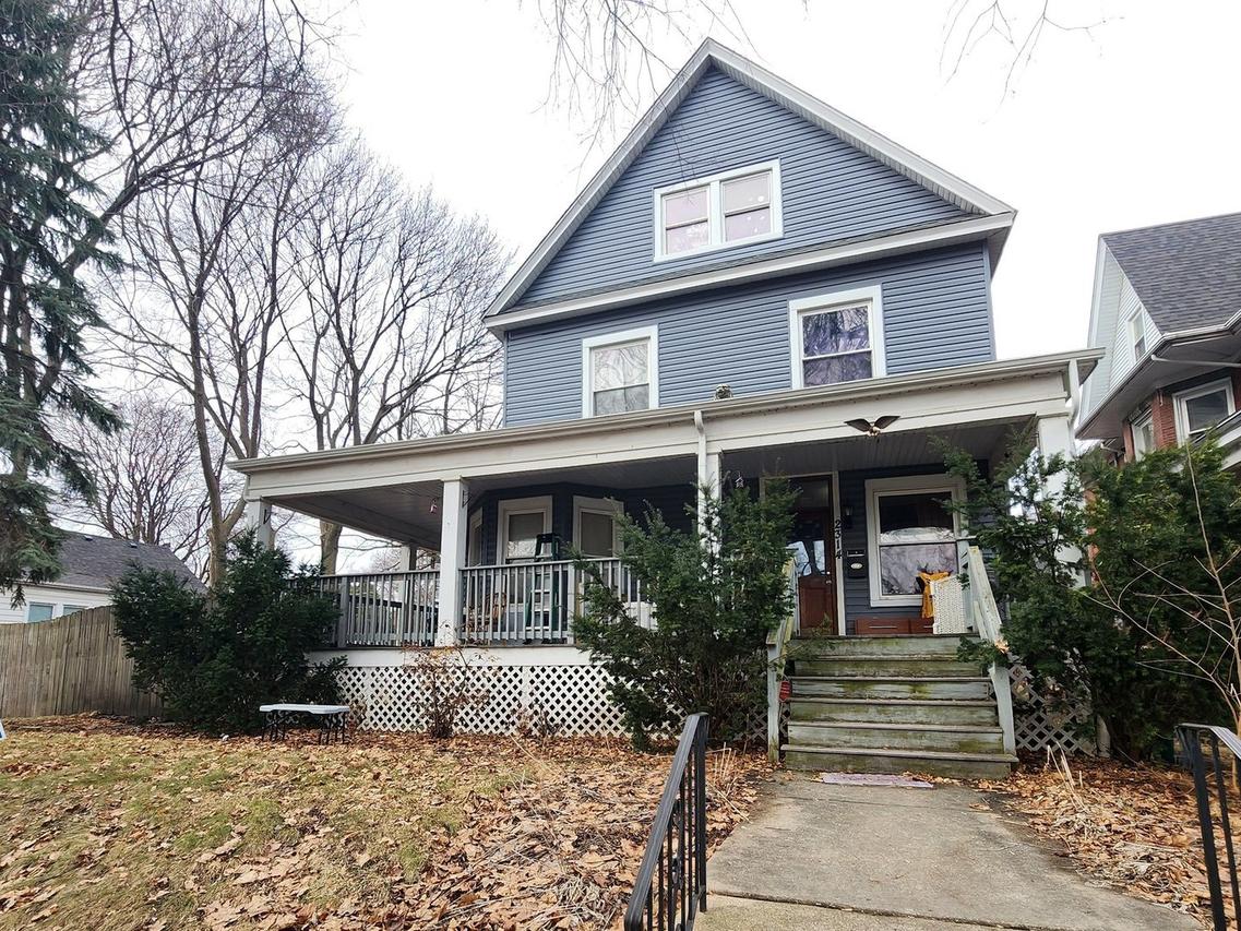 2314 Elisha Ave., Zion, IL 60099