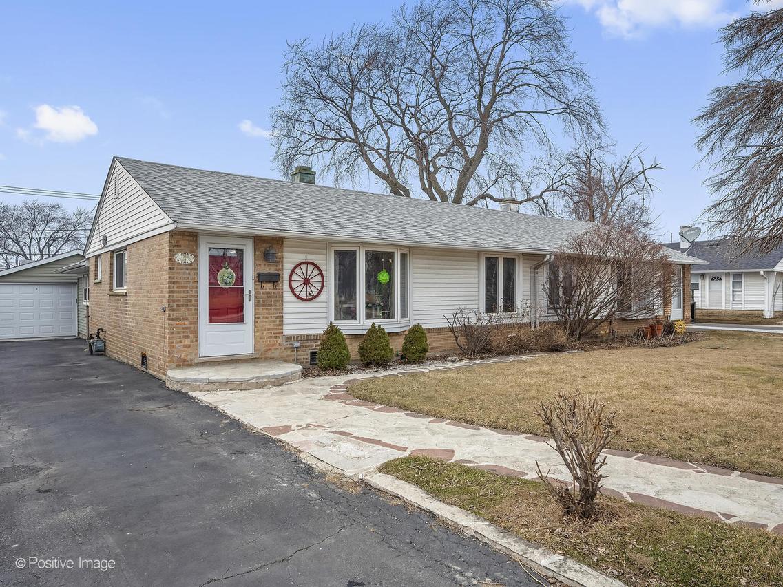 [Address Hidden by Seller], Hometown, IL 60456