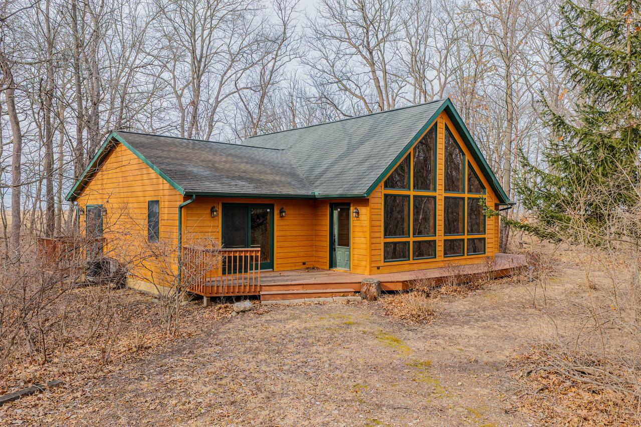 18 Lincoln Ct., Putnam, IL 61560