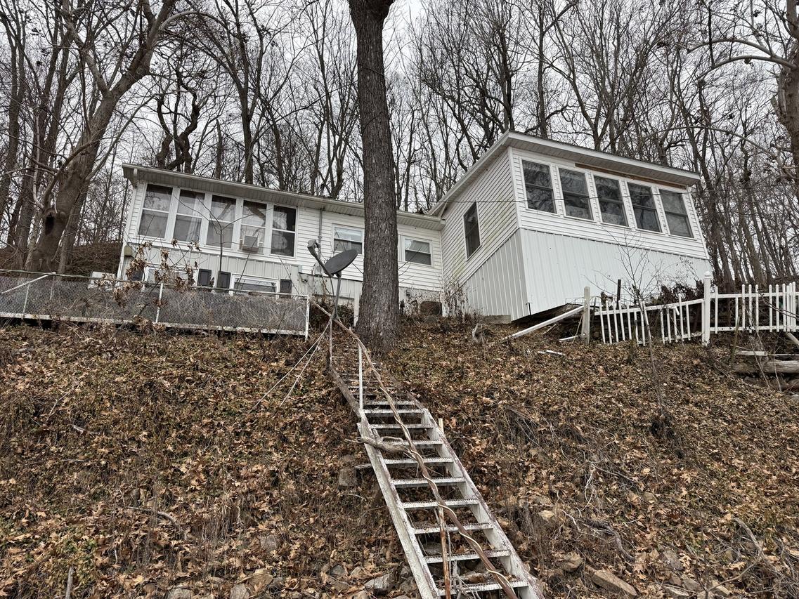 62 Alley Cat Ln., Golconda, IL 62938