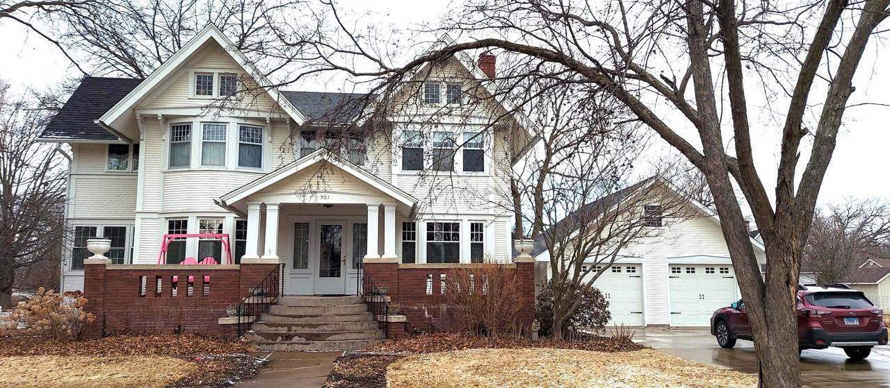 301 N Main St., Alexis, IL 61412