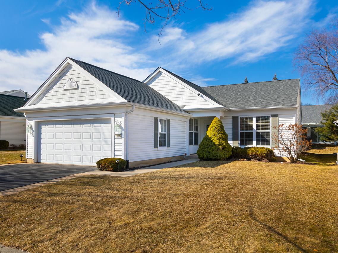 13390 Crestview Dr., Huntley, IL 60142