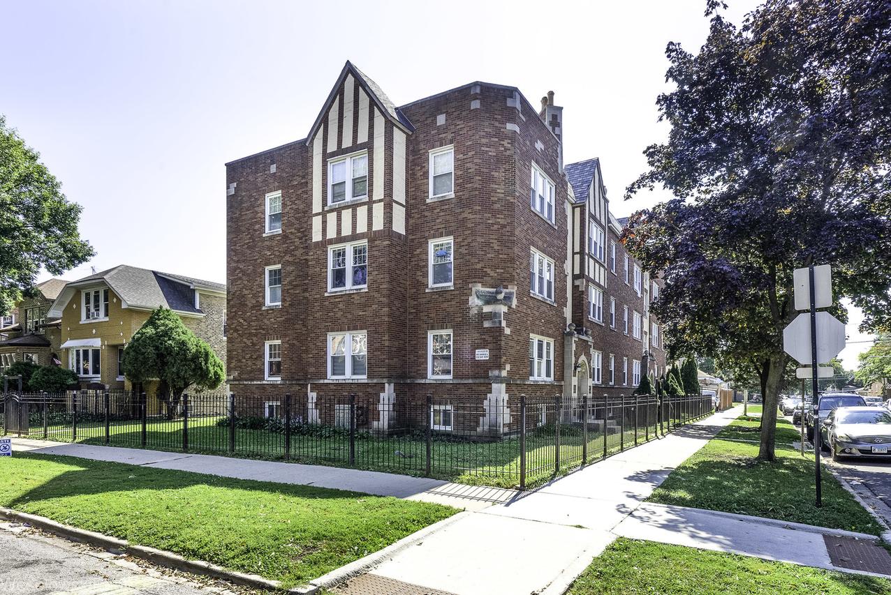 2719 N Lockwood Ave. #2B, Chicago, IL 60639