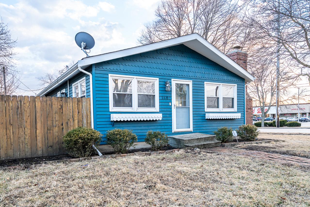 1607 Hovey Ave., Normal, IL 61761