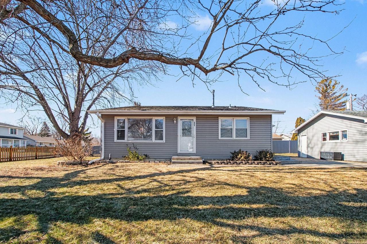 604 Woodmoor Dr., Round Lake Beach, IL 60073