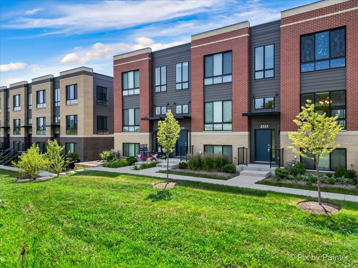 2333 Alumni Dr., Schaumburg, IL 60173