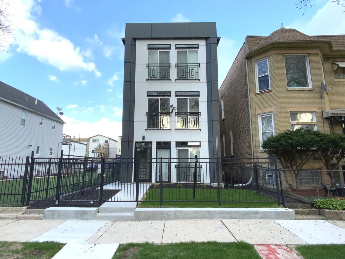 6325 S Langley Ave., Chicago, IL 60637