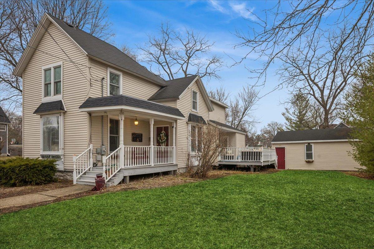 121 S Walkup Ave., Crystal Lake, IL 60014