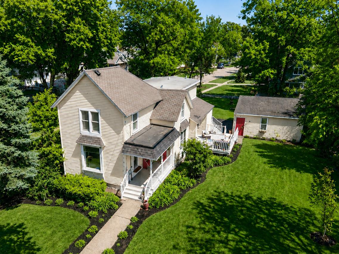 121 S Walkup Ave., Crystal Lake, IL 60014