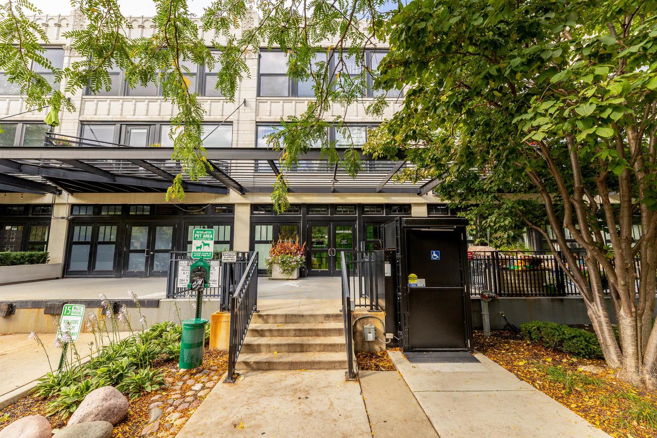 1110 W 15th St. #328, Chicago, IL 60608