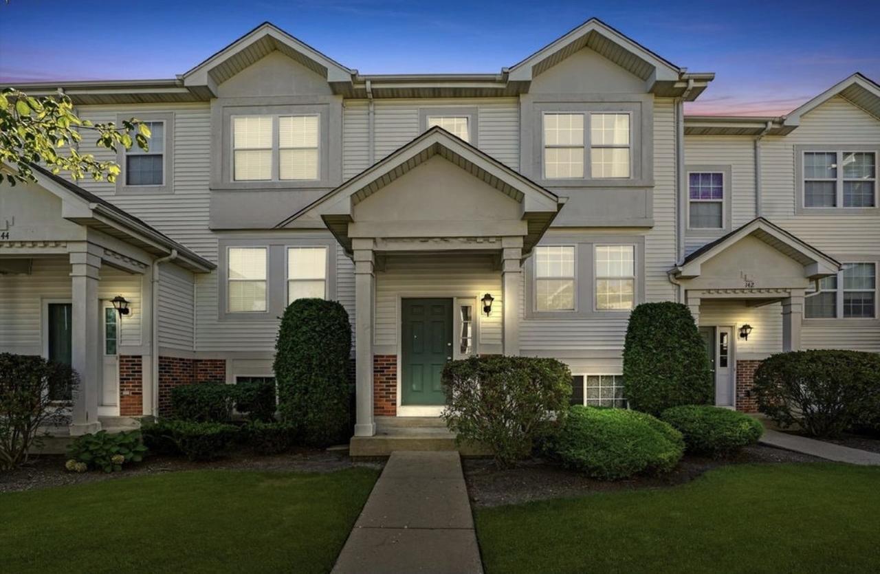 143 Holiday Ln., Hainesville, IL 60073