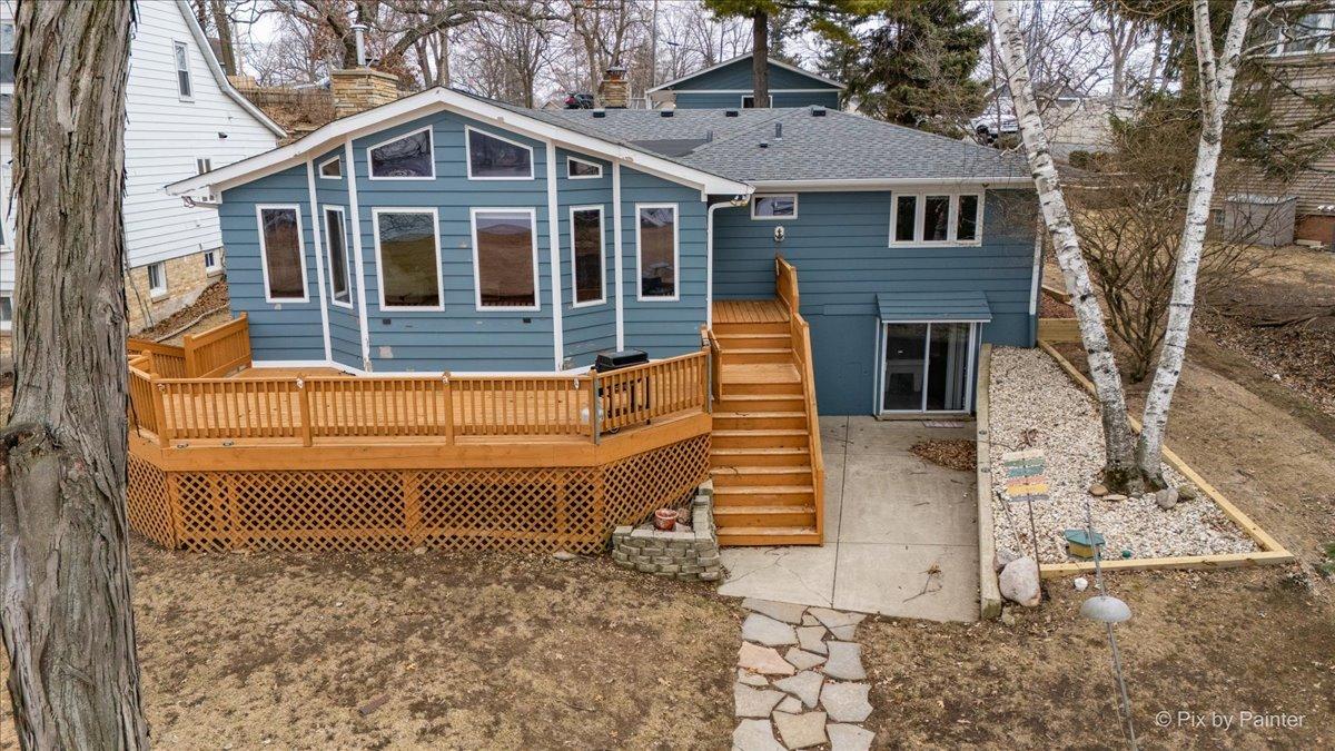 532 Circle Dr., Fox Lake, IL 60020