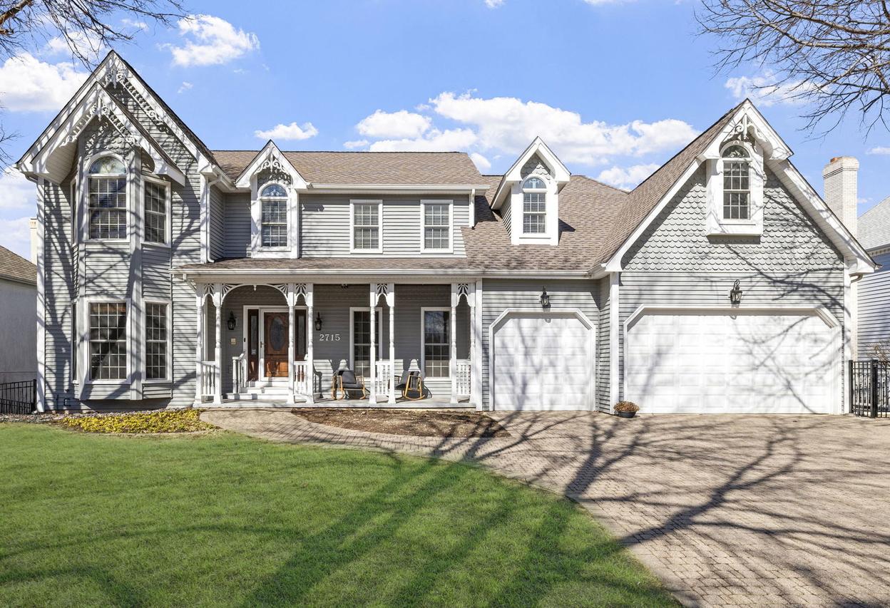 2715 Wendy Dr., Naperville, IL 60565