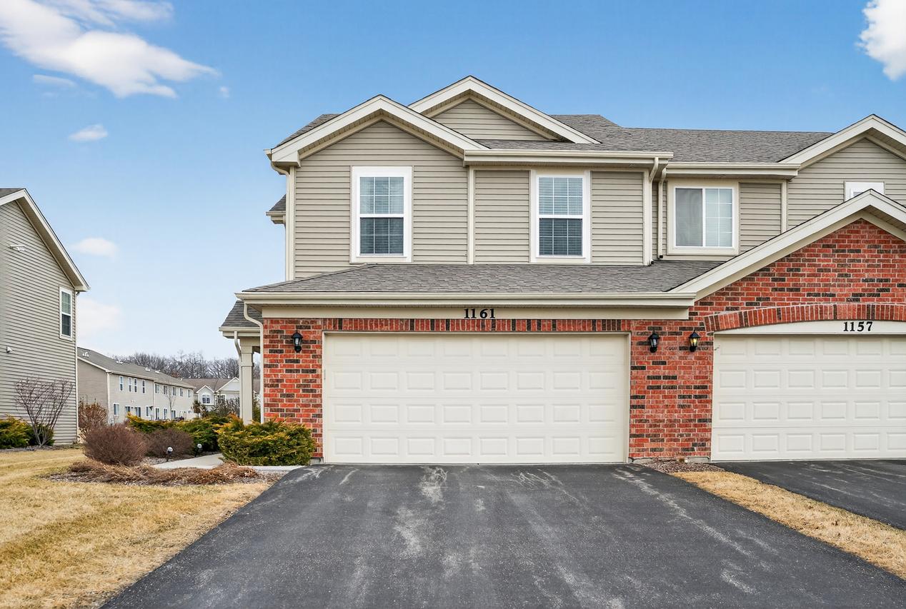 1161 Amber Dr., Cary, IL 60013