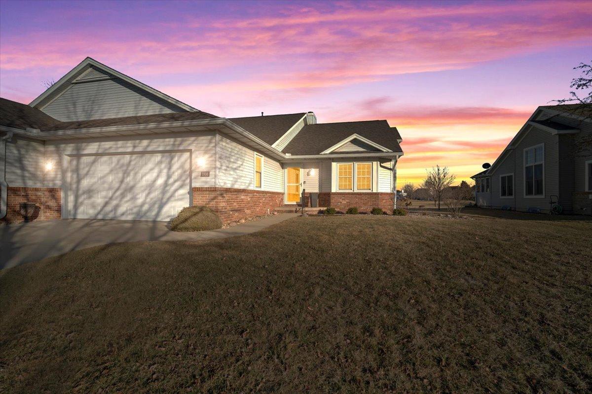 1908 Deer Cove Cc Ct., Normal, IL 61761