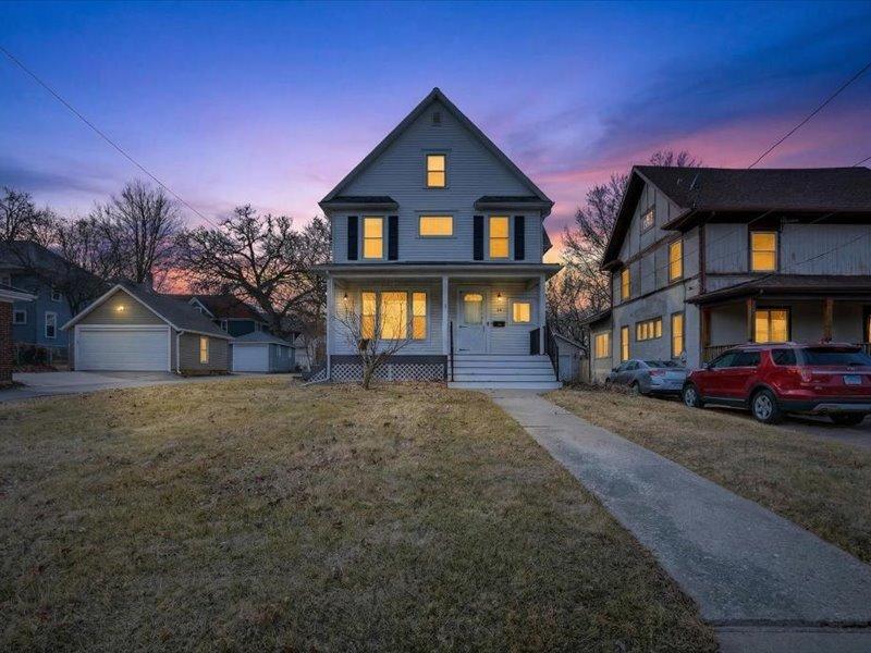 14 N Harlem Ave., Freeport, IL 61032