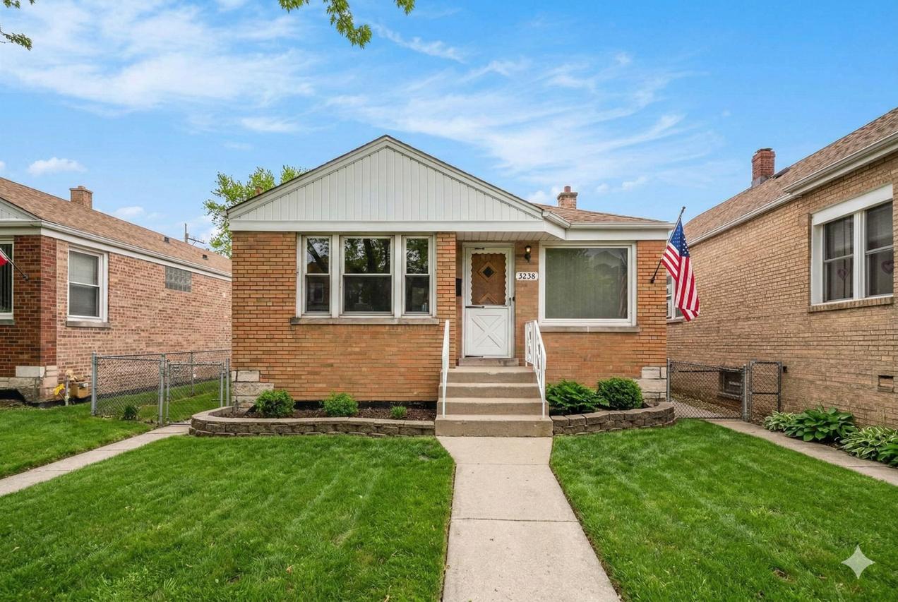 3238 N Narragansett Ave., Chicago, IL 60634