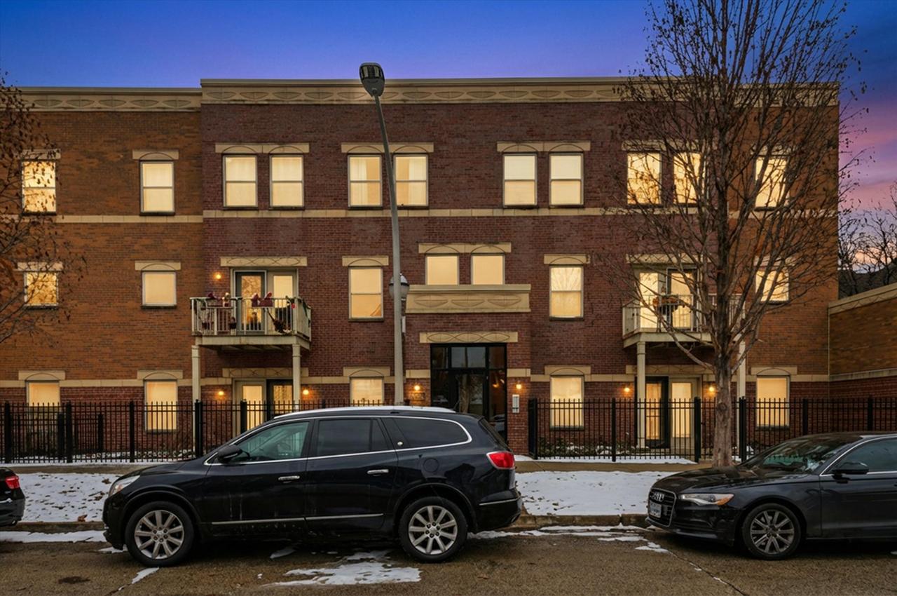 830 E Bowen Ave. #2A, Chicago, IL 60653