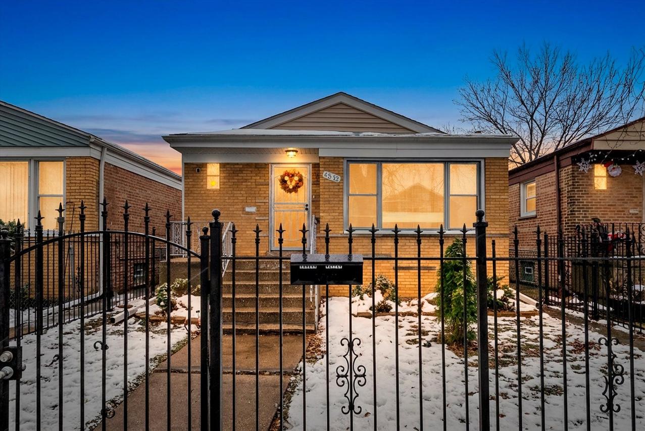 4512 S Laporte Ave., Chicago, IL 60638
