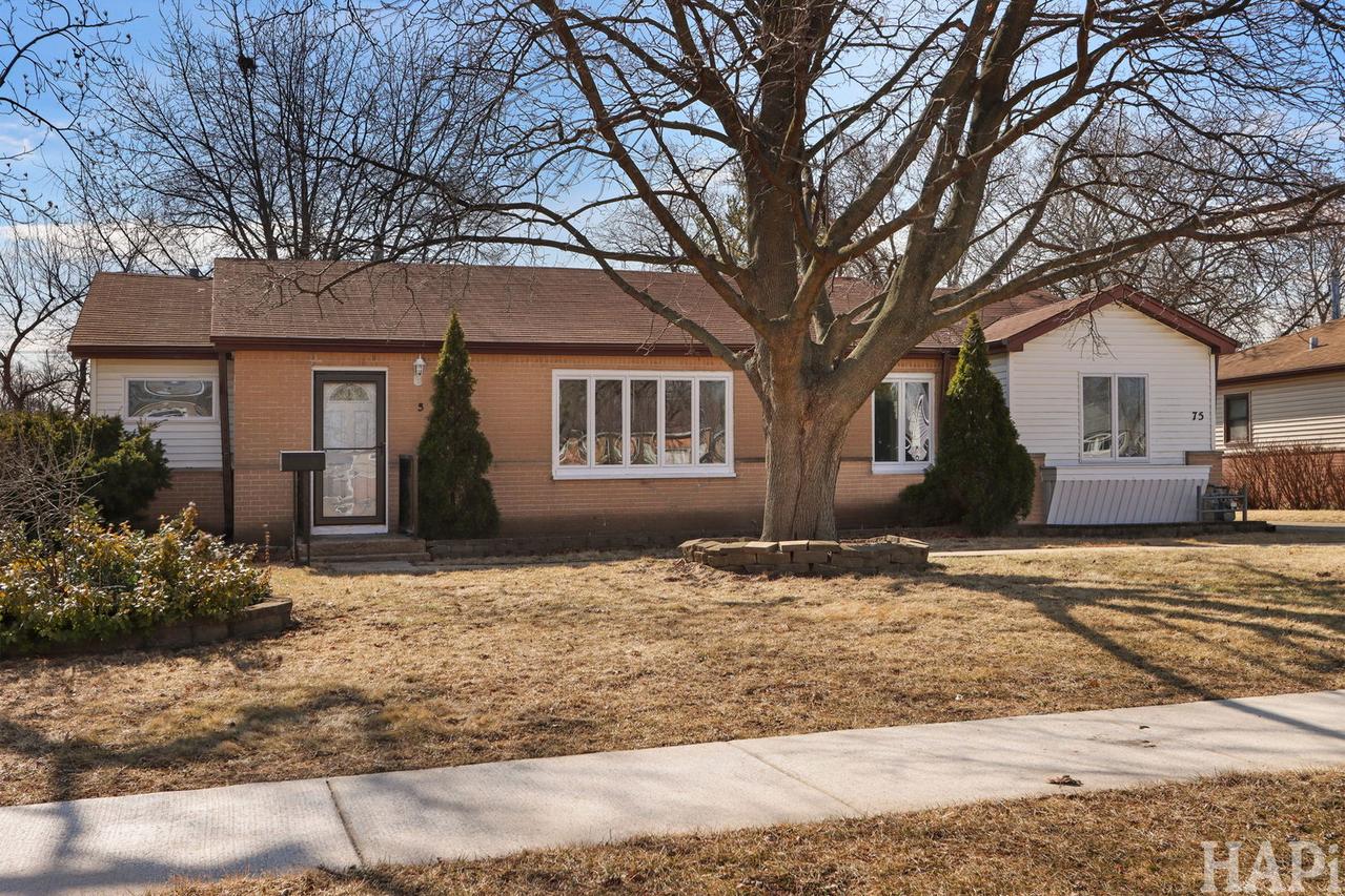 75 Carthage Ln., Hoffman Estates, IL 60169