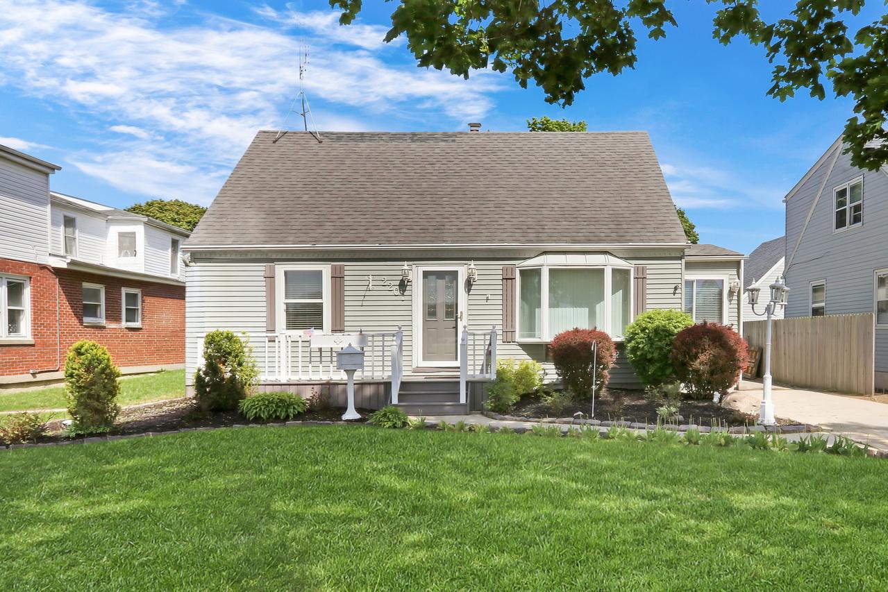 2207 Eshcol Ave., Zion, IL 60099