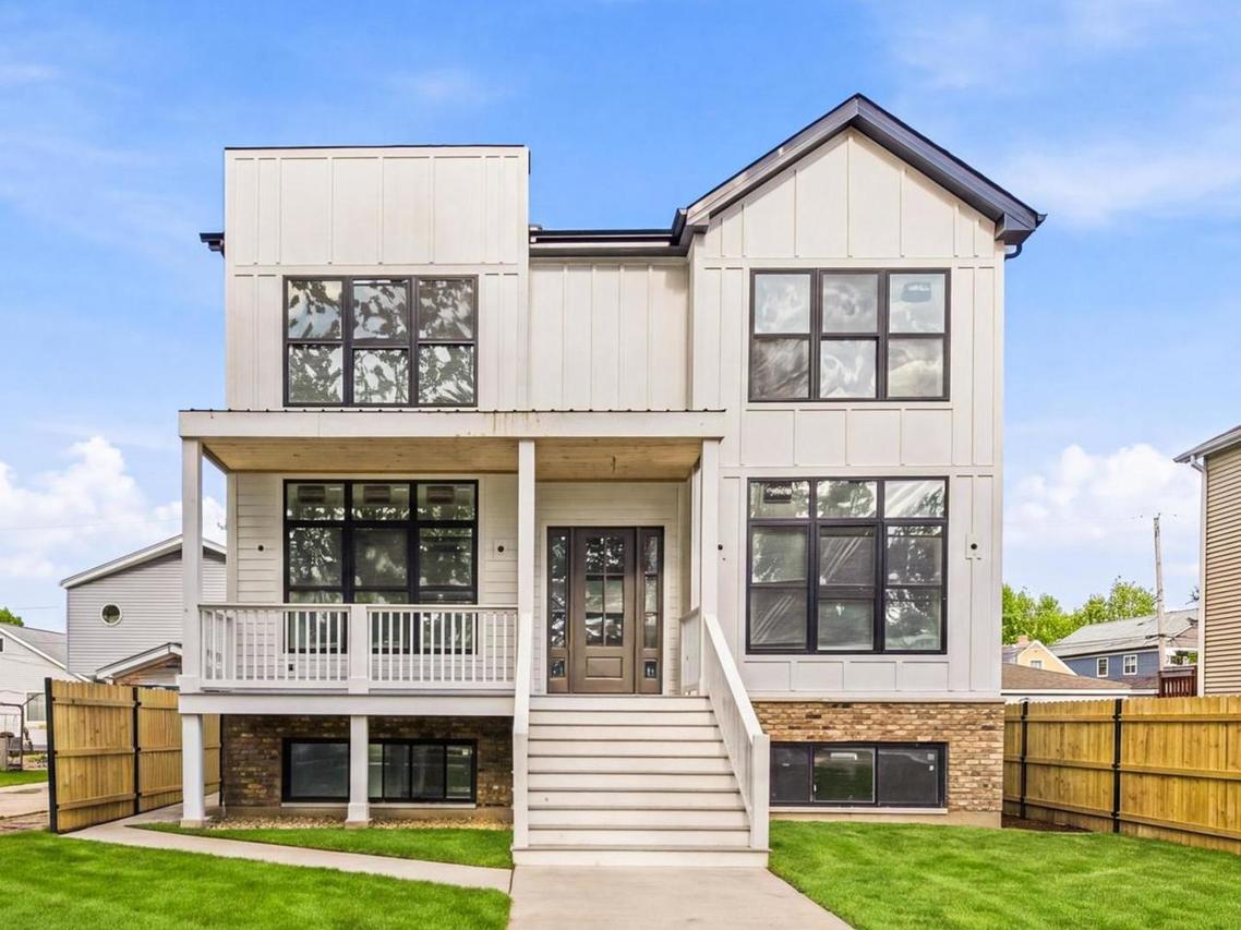 5361 N Normandy Ave., Chicago, IL 60656
